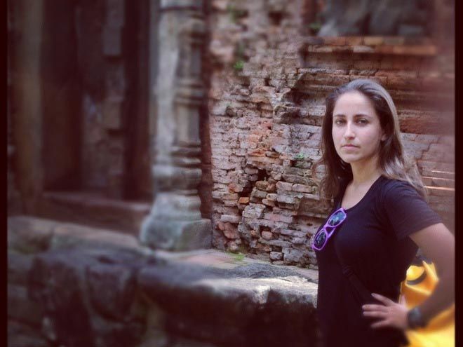 Juliette Juliette at the temples