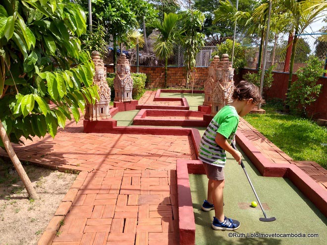 Angkor Wat Putt mini golf