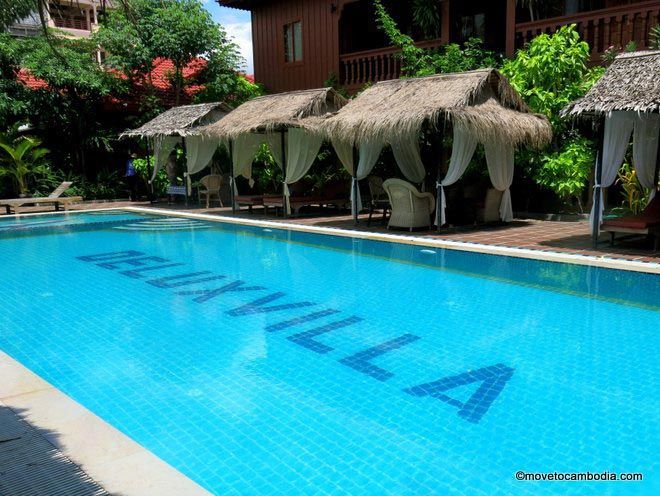 Delux Villa Battambang pool