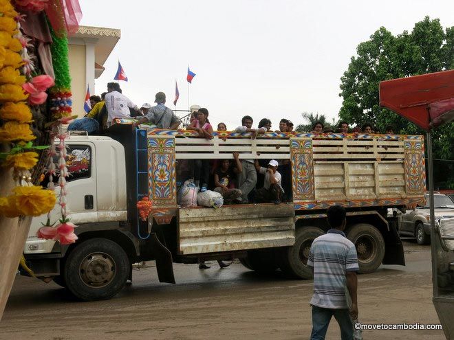 Returning Cambodians from Thailand