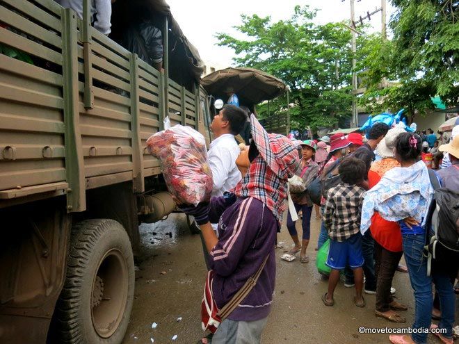 Returning Cambodians from Thailand