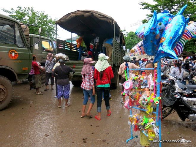 Returning Cambodians from Thailand