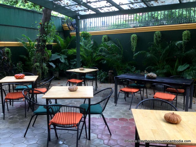 Luna Phnom Penh