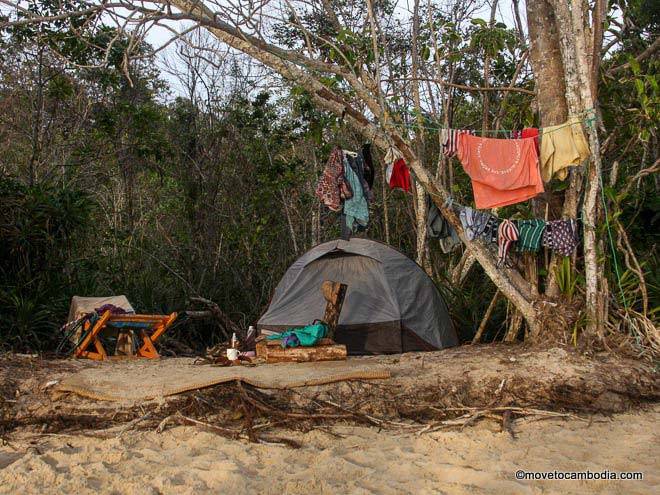 Crusoe Island Koh Ta Kiev camping
